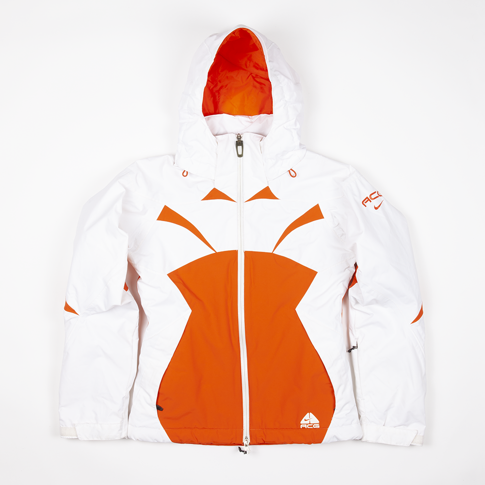 2010's Womens nike acg snowboarding jacket