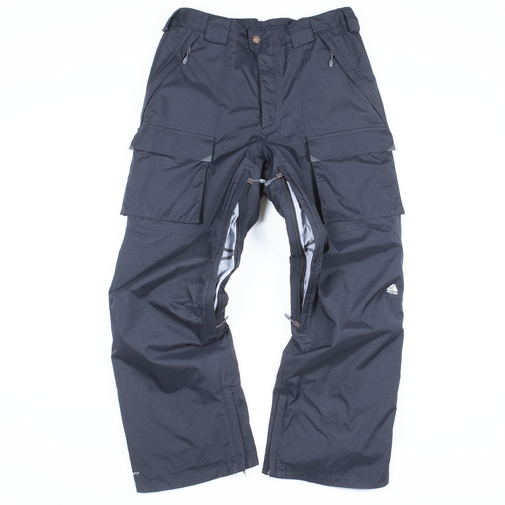 2010 Nike ACG storm-fit snowboarding pants